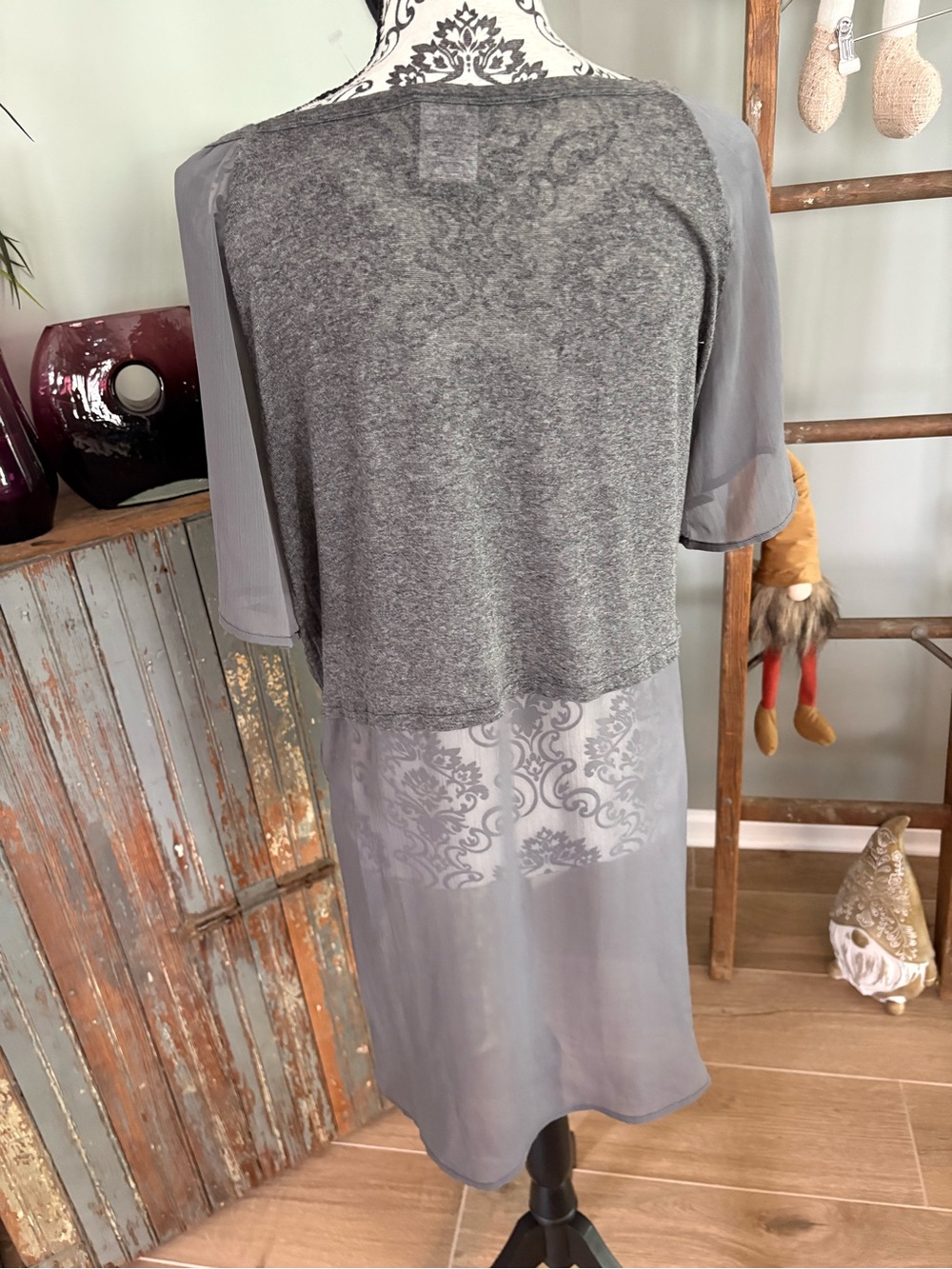 Gray Women's Short-Sleeve Pocket Tunic Top - Lightweight Casual NWOT - Picture 4 of 8